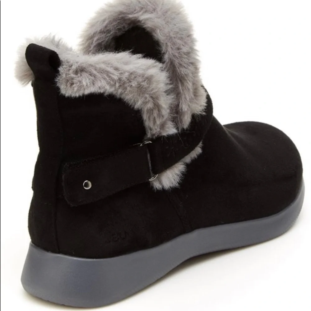 JBU Black Ankle Boots with Gray Fur Trim - Picture 2 of 6